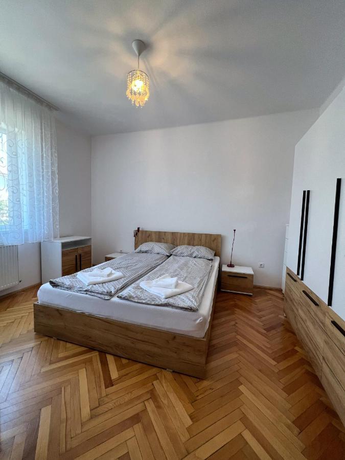 B&B Apartman Apartment Targu Mures
